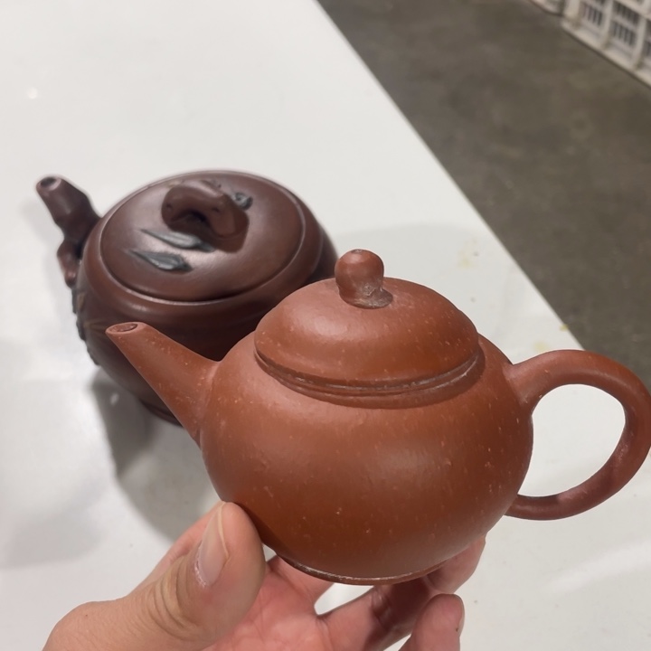 紫砂茶壶老厂紫砂壶一件。