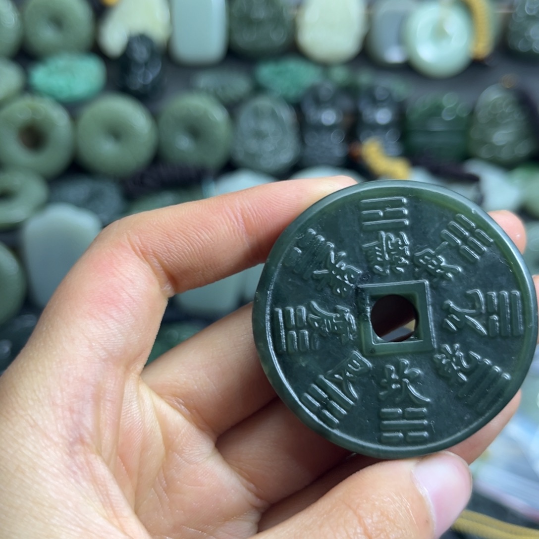 凤***凰和田玉未镶嵌颈饰