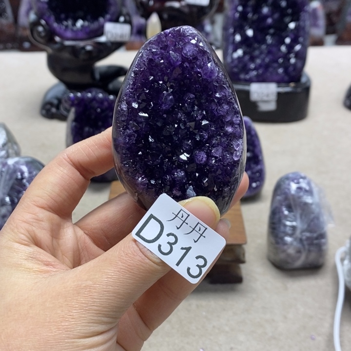 未镶嵌水晶大型摆件（非配饰）