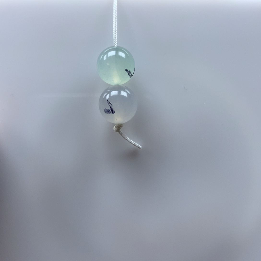 l***n翡翠未镶嵌颈饰缅甸天然翡翠珠子吊坠10.1卡