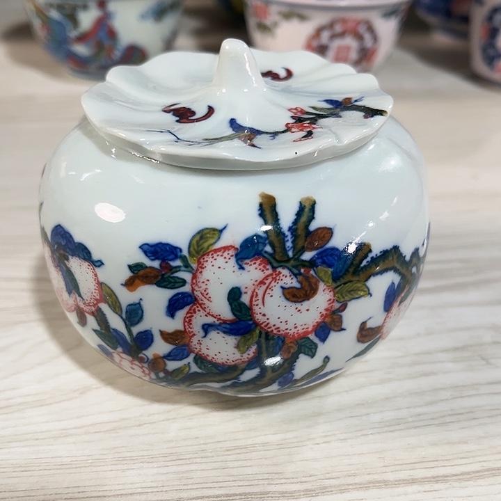 瓷片景德镇陶瓷茶叶罐。绿。 