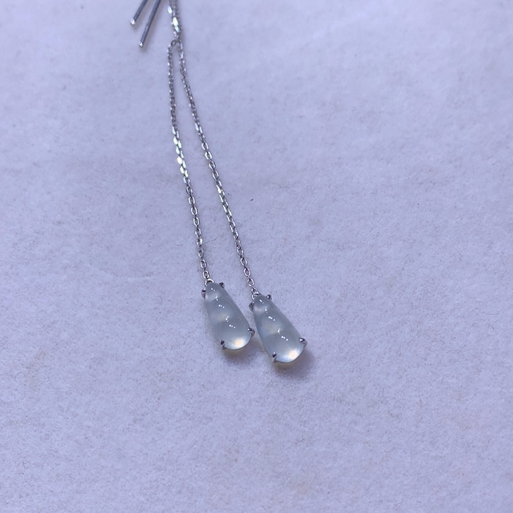 18K金镶嵌翡翠耳饰