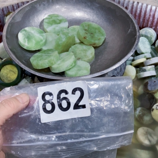 【闪购商品】蛇纹石玉珠宝半成品未镶嵌