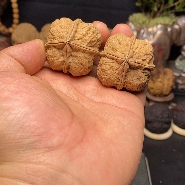 文玩核桃吊坠云南铁核桃33