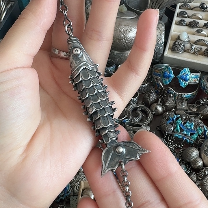 倾***你非金属足银挂件一个