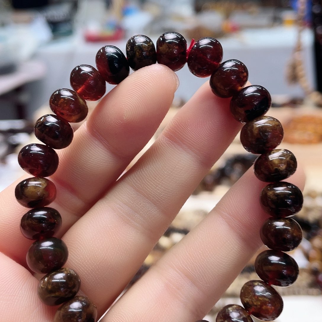 琥珀裸石未镶嵌九