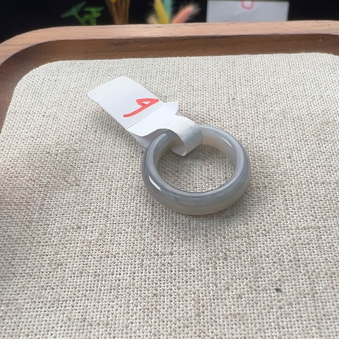 和田玉（糖玉）未镶嵌戒指K101渐变灰圆条15.1 不退换