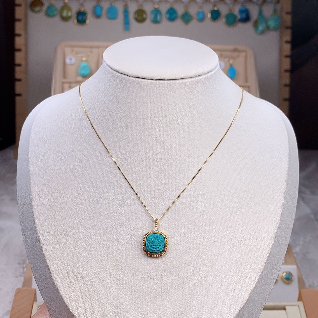 绿松石颈饰18K金镶嵌