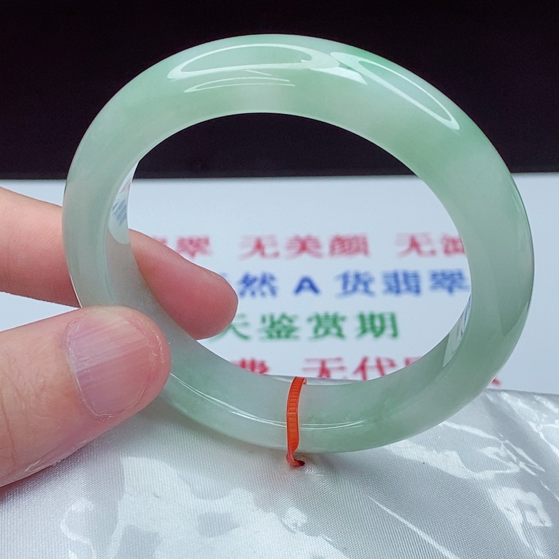 翡翠未镶嵌手镯55.8圈
