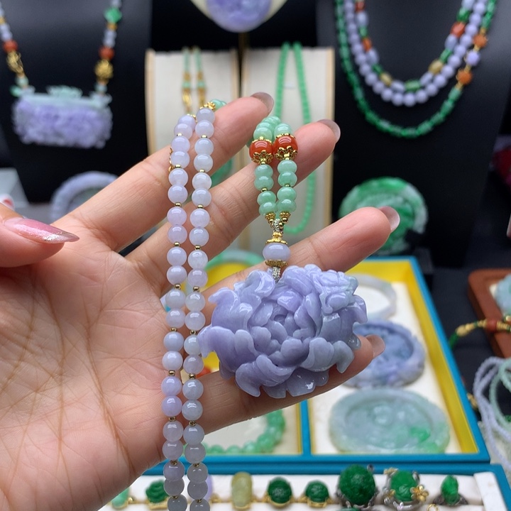 颈饰未镶嵌翡翠紫翡花