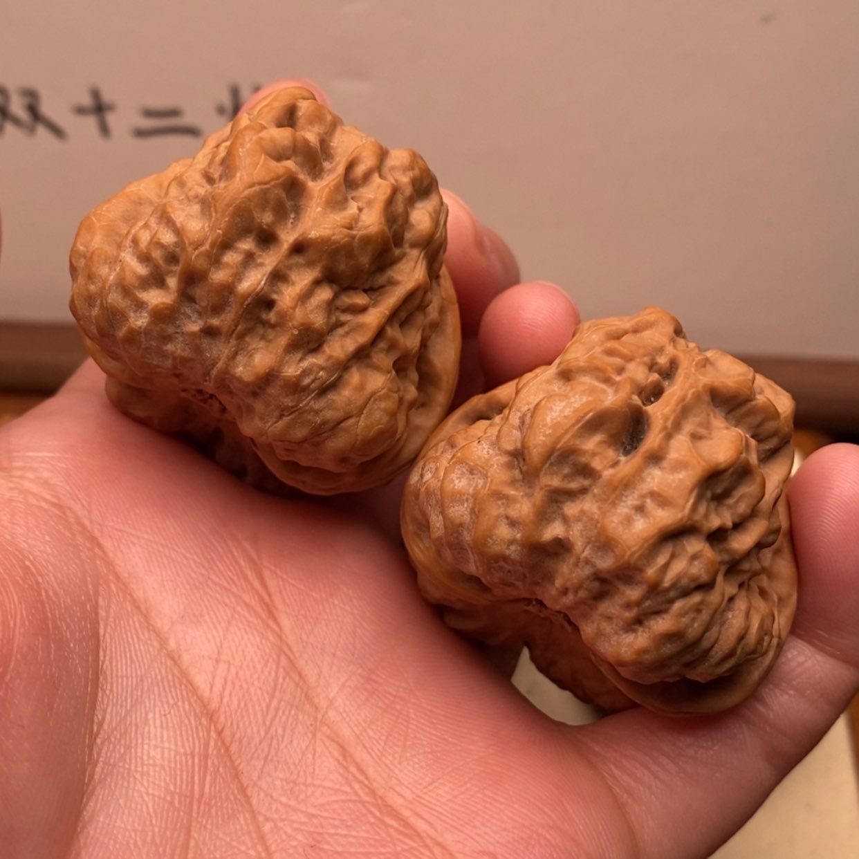 【闪购商品】把件文玩核桃边40左右