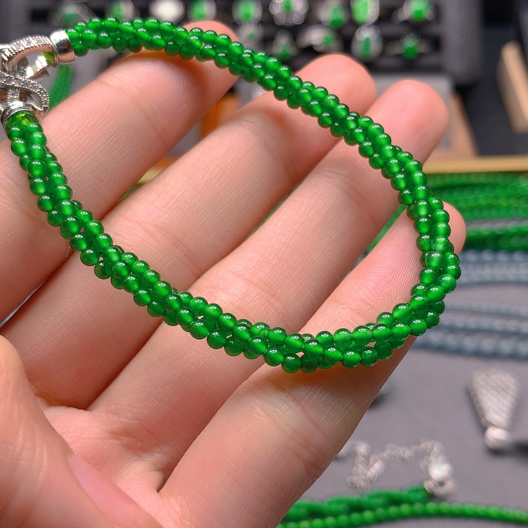 翡翠耳饰未镶嵌天然翡翠