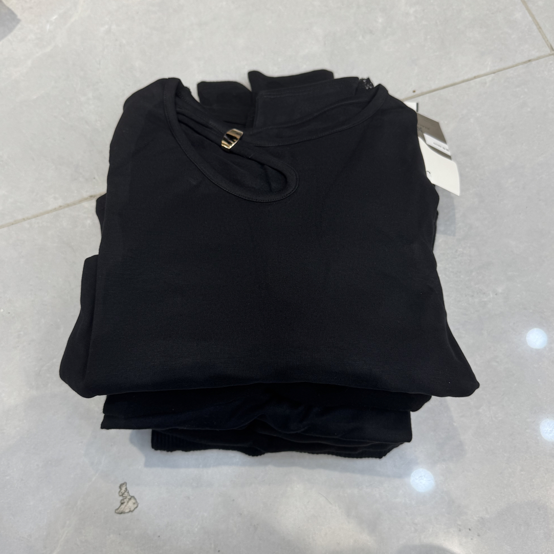 时尚修身上衣（福利随机发）