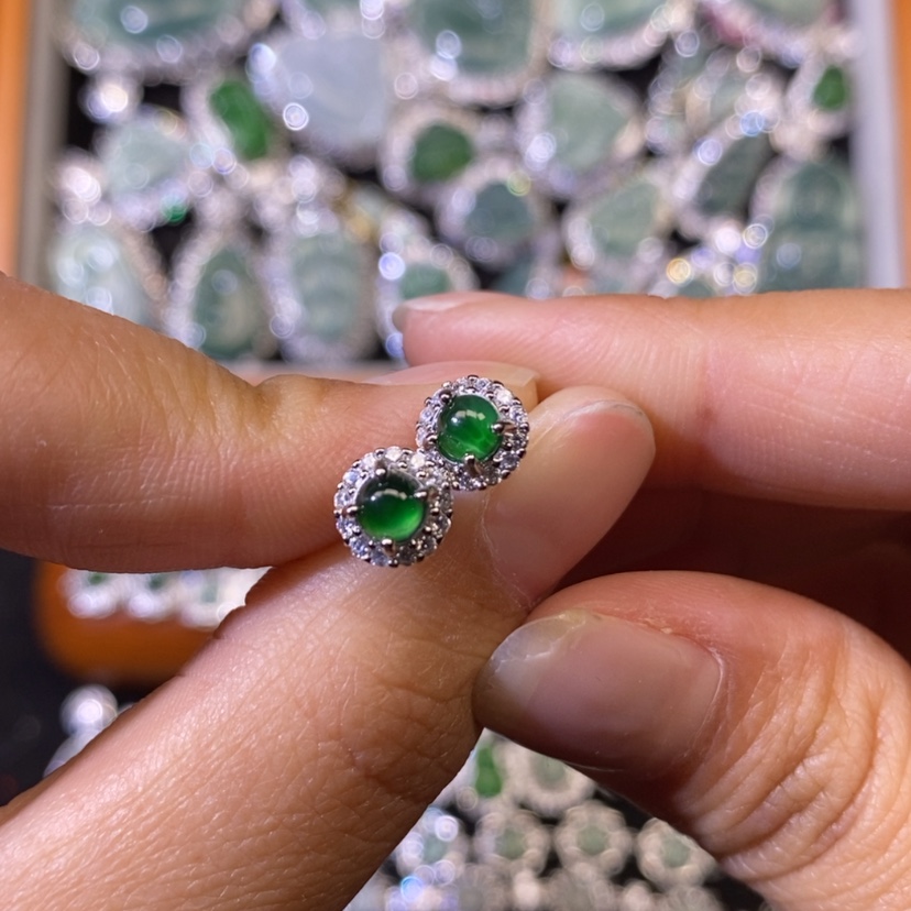 【闪购商品】翡翠颈饰未镶嵌天然