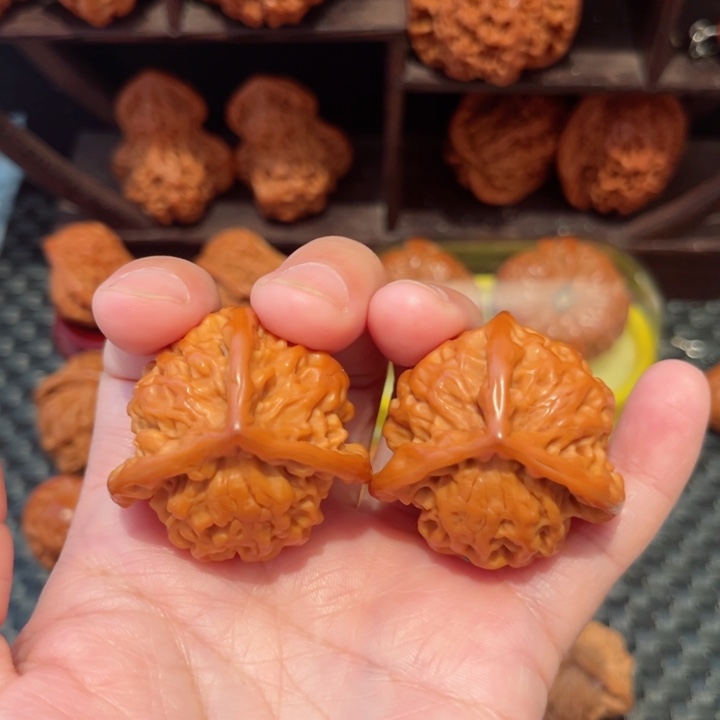文玩核桃把件原***样三棱
