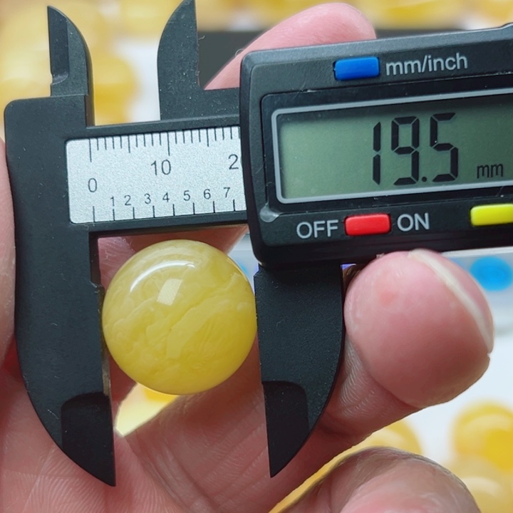 未镶嵌琥珀（矿物珀）裸石