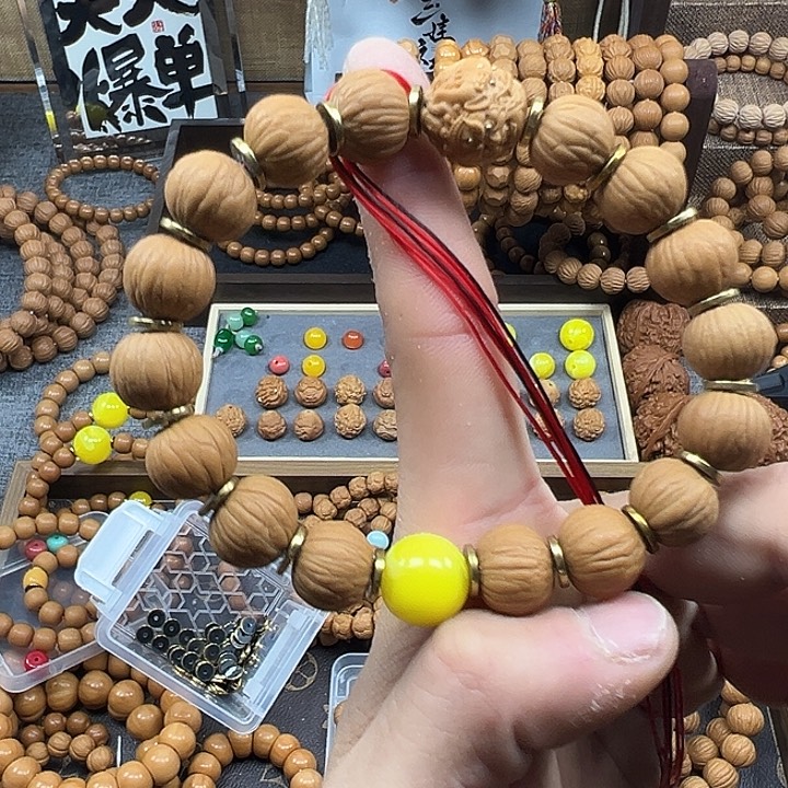 ****大叶紫檀（黑酸枝木类）