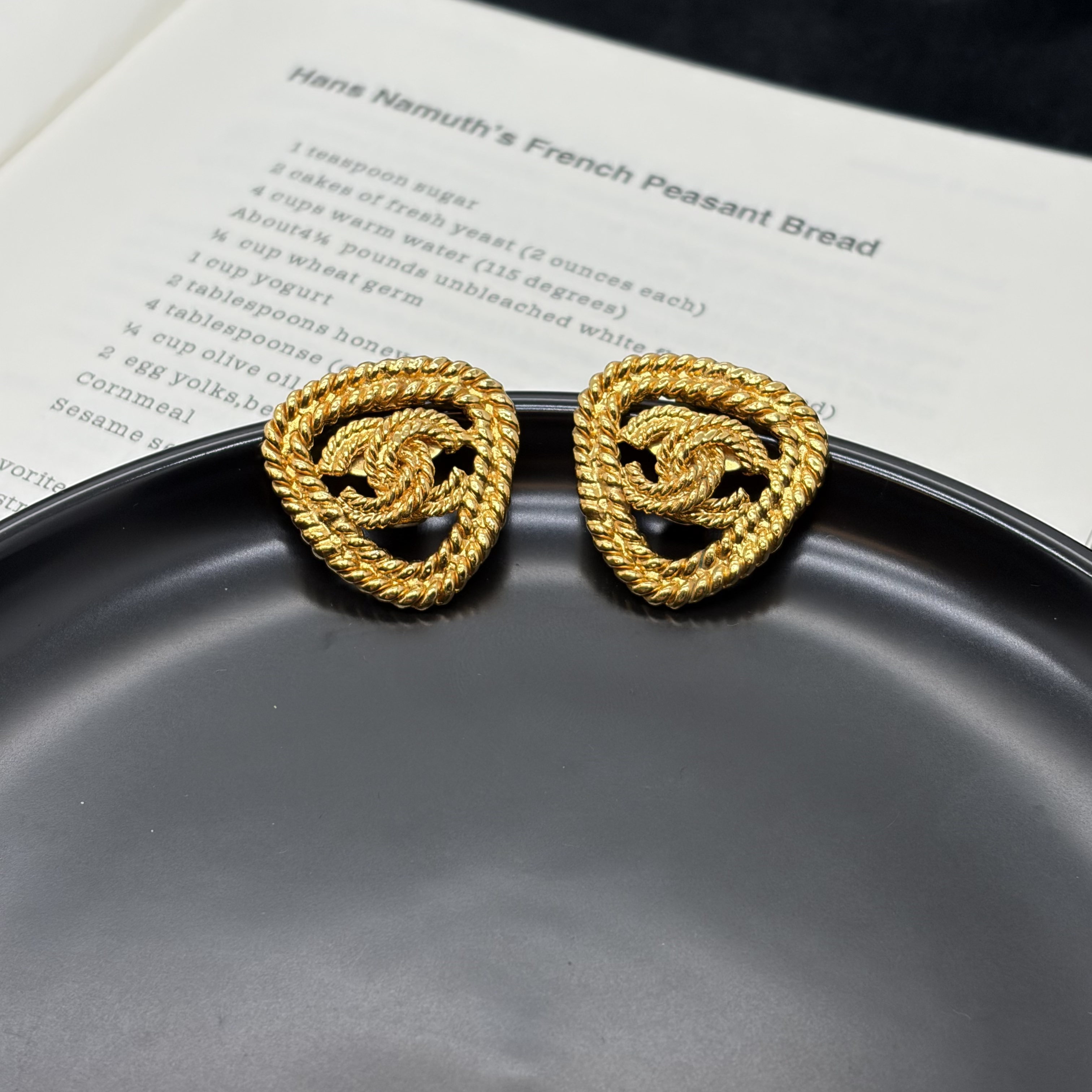 95新 Chanel/香奈儿 香奈儿麦穗镂空双C耳夹/x07118