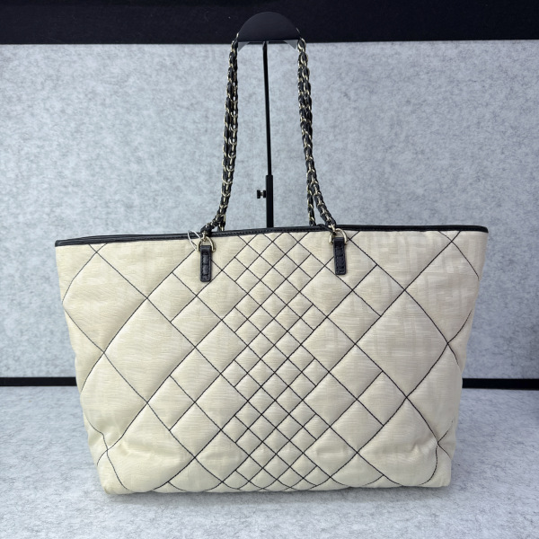 95新/芬迪/市场价8500/包包/250207XZ0016