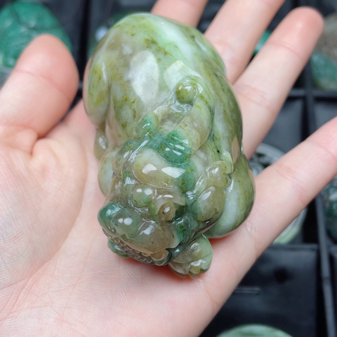 独山玉颈饰未镶嵌