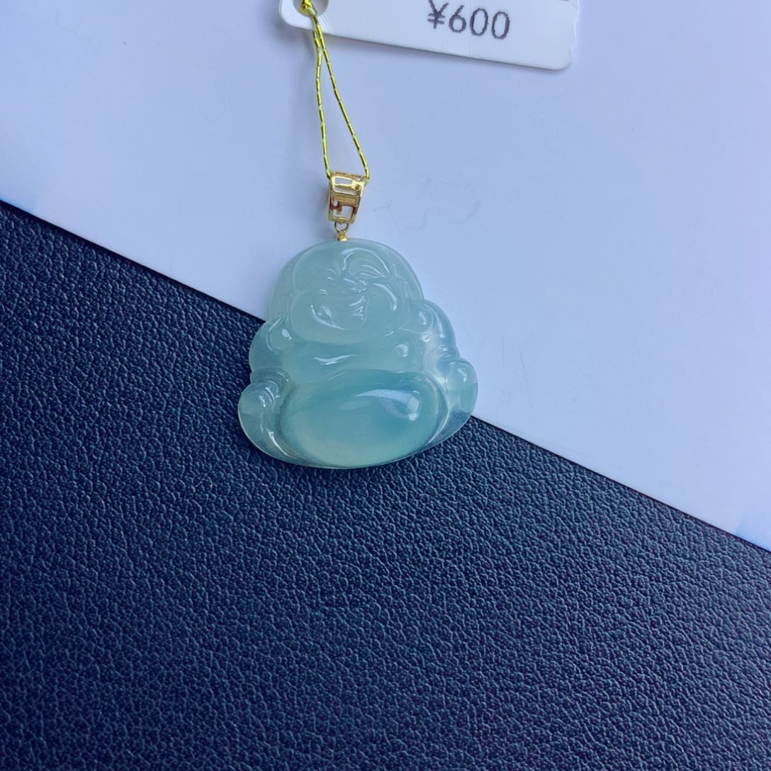翡翠未镶嵌颈饰佛公