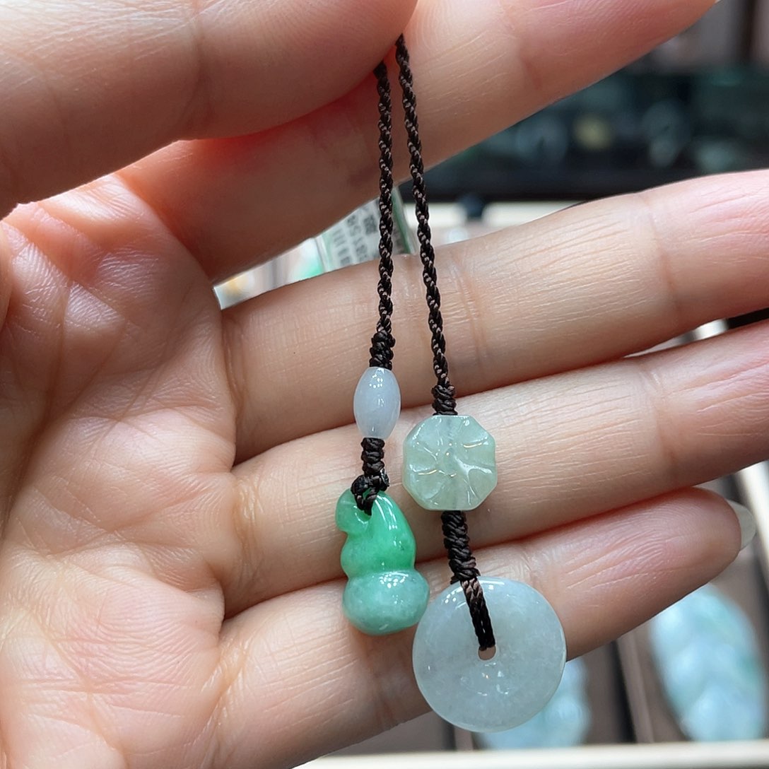 翡翠挂件未镶嵌葫芦多样性发其一