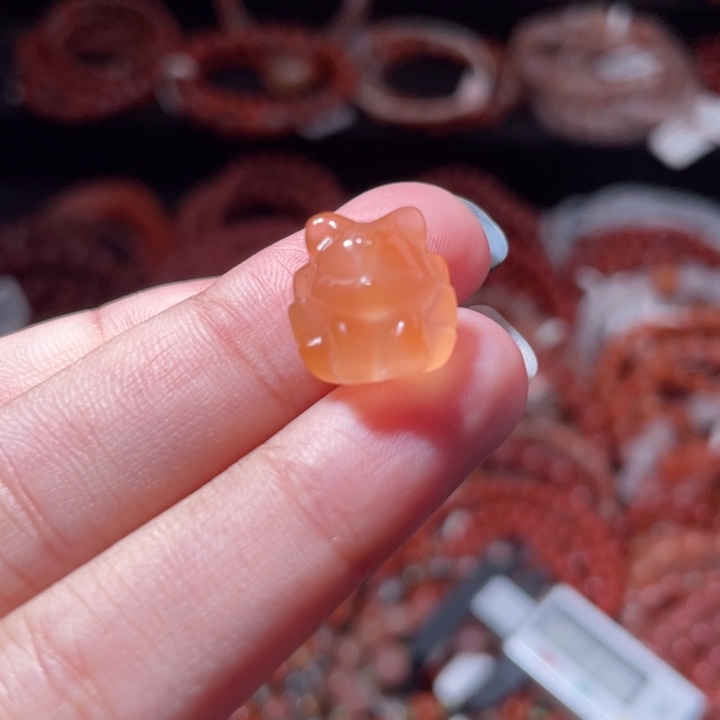 南红玛瑙未镶嵌九尾狐1450