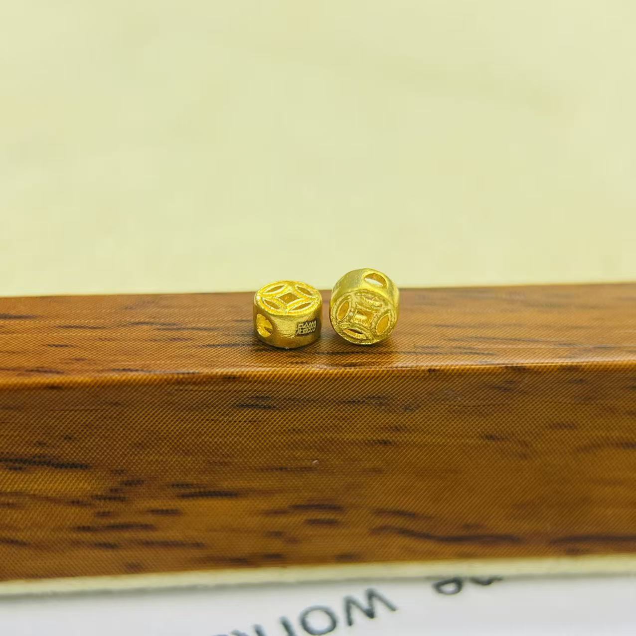 金祥顺黄金足金999铜钱隔珠一对DP1371