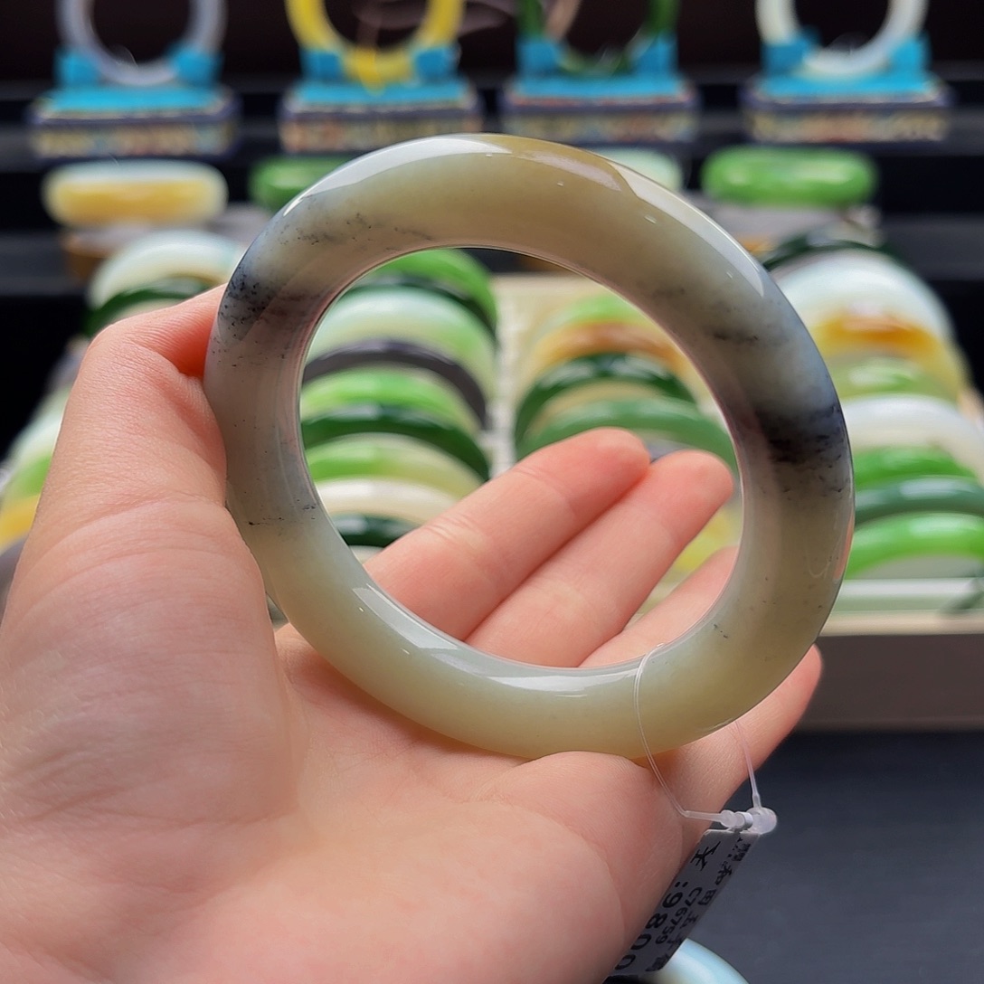 未镶嵌手镯和田玉楼兰60.9