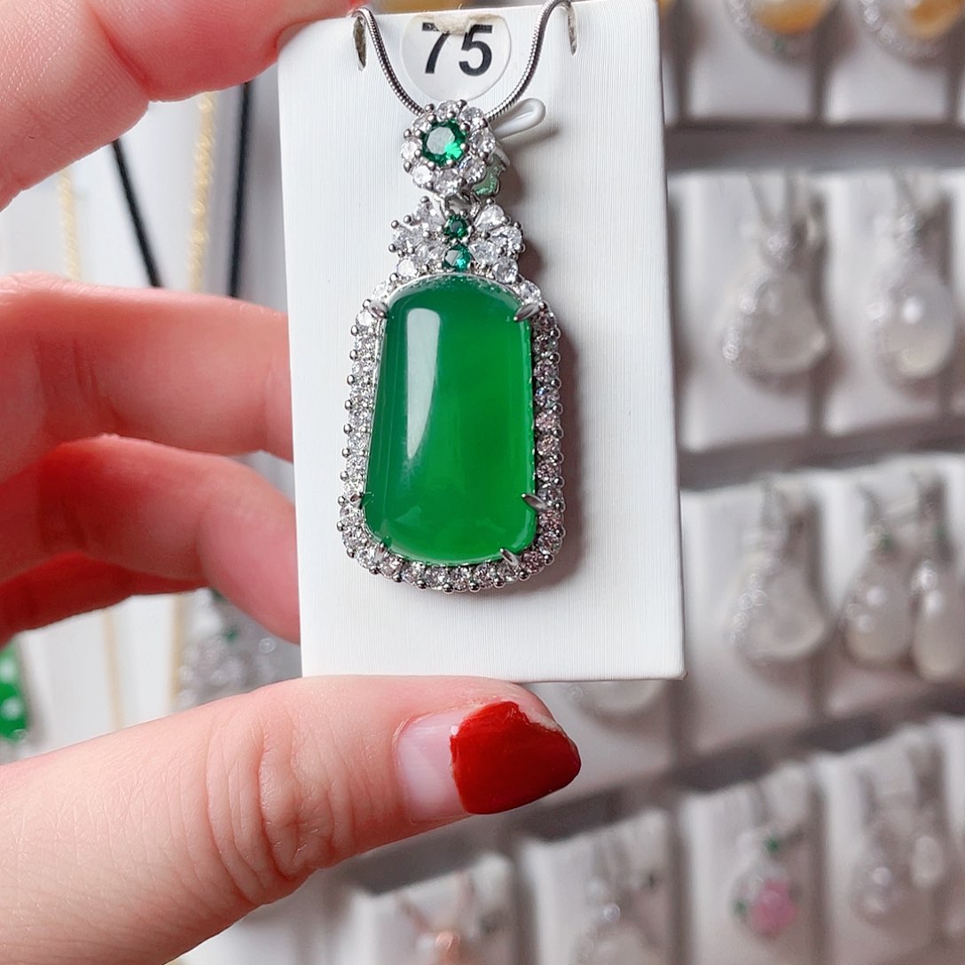 玛瑙/玉髓吊坠(赠链)未镶嵌