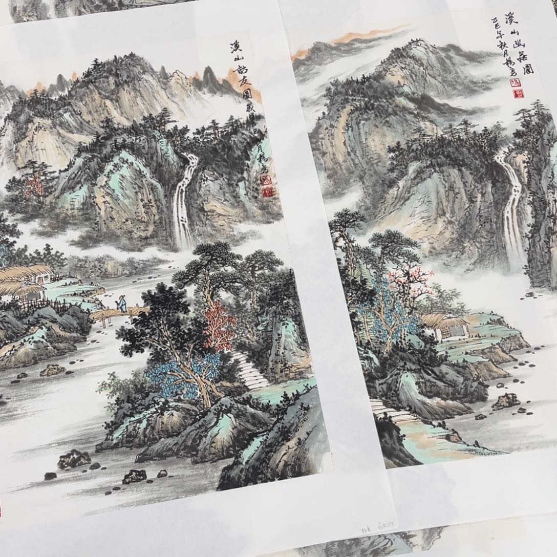 用***3国画四尺三开2张的