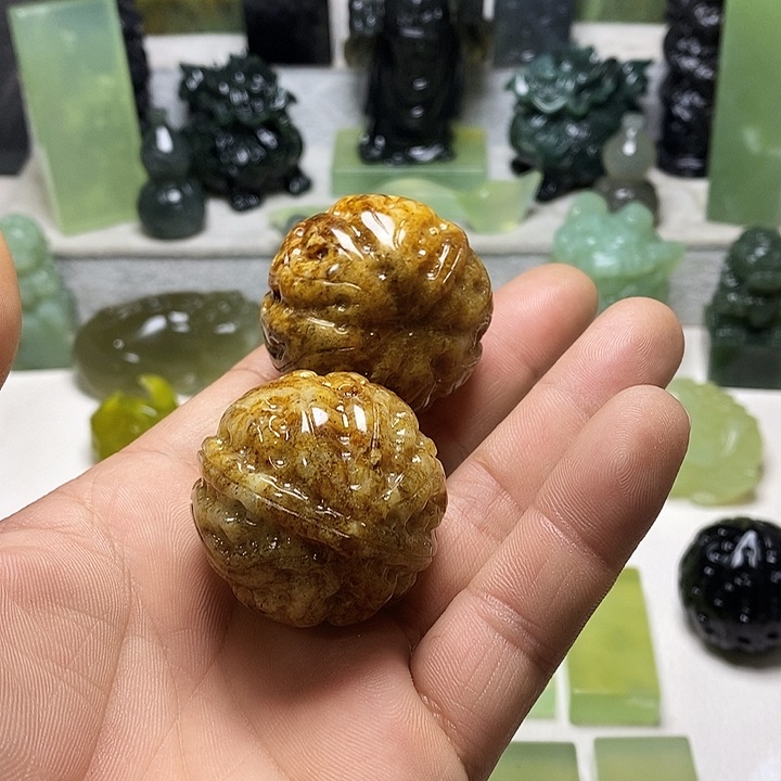 岫玉手把件未镶嵌