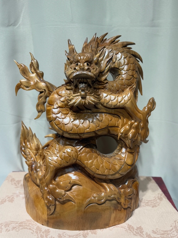 香樟木龙根雕工艺品