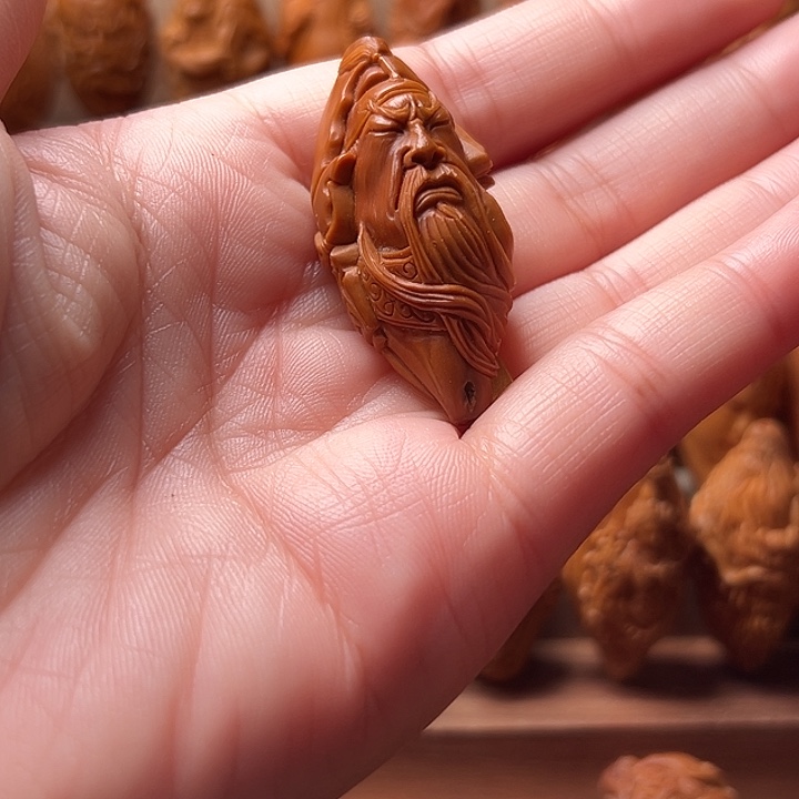 一***光橄榄核吊坠橄榄核