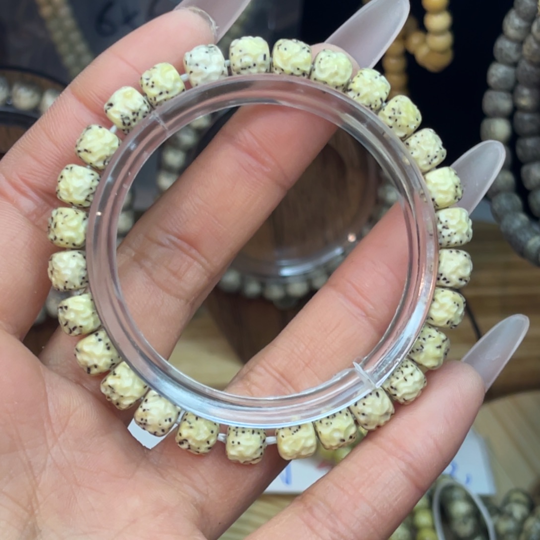 吊坠星月菩提河豚傲然