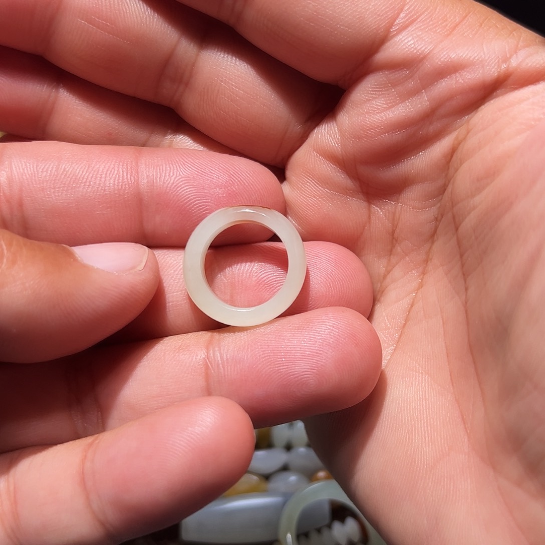 和田玉颈饰未镶嵌哒*