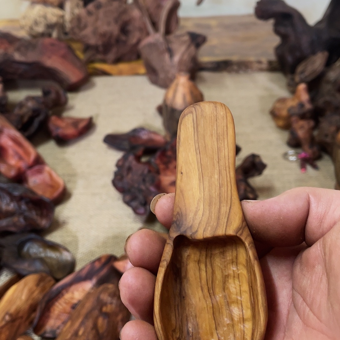 眨***眨柚木鬼柳木120。   