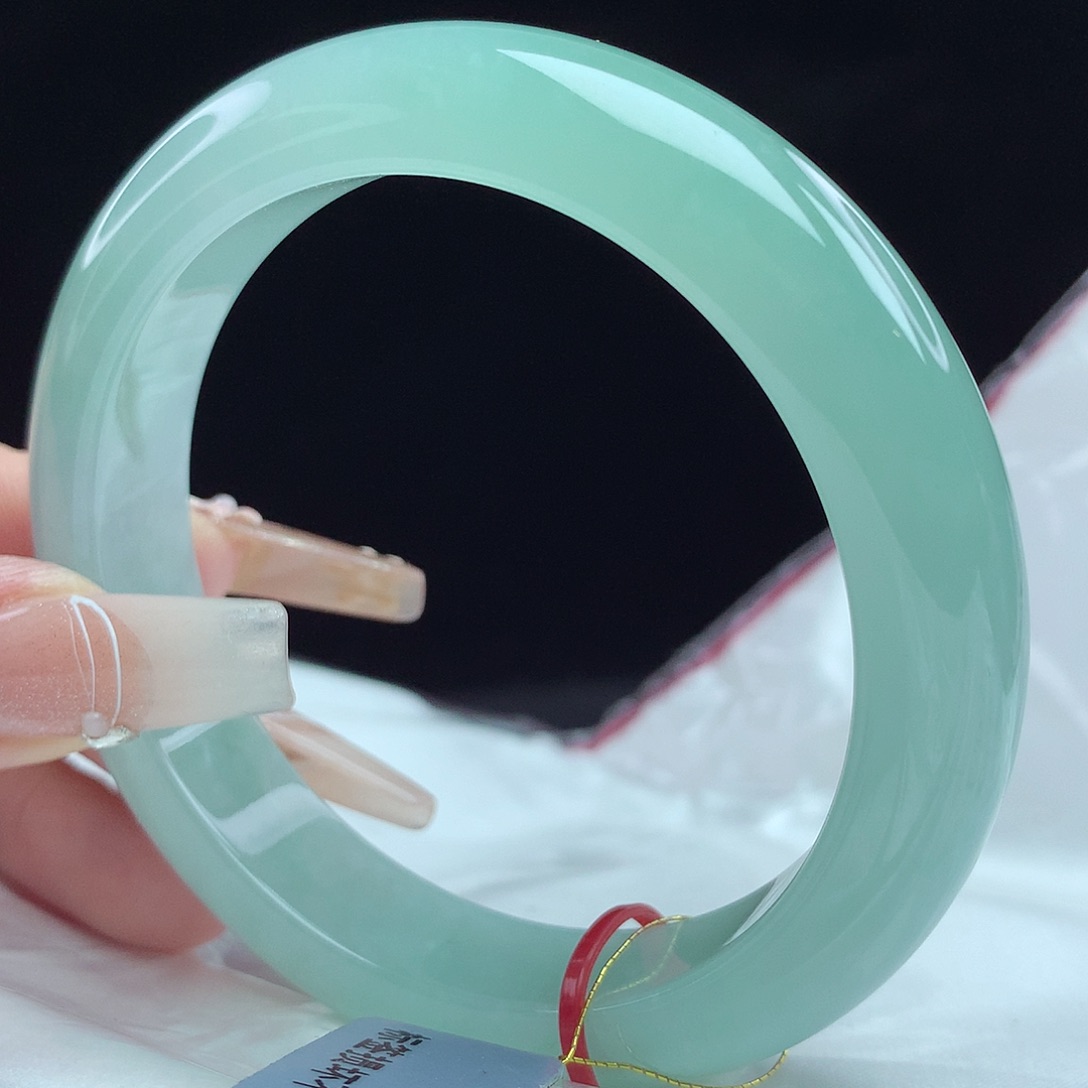 翡翠手镯未镶嵌58圈4141