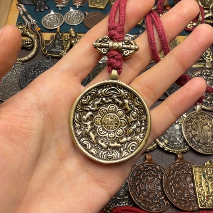 藏传文玩九宫如图