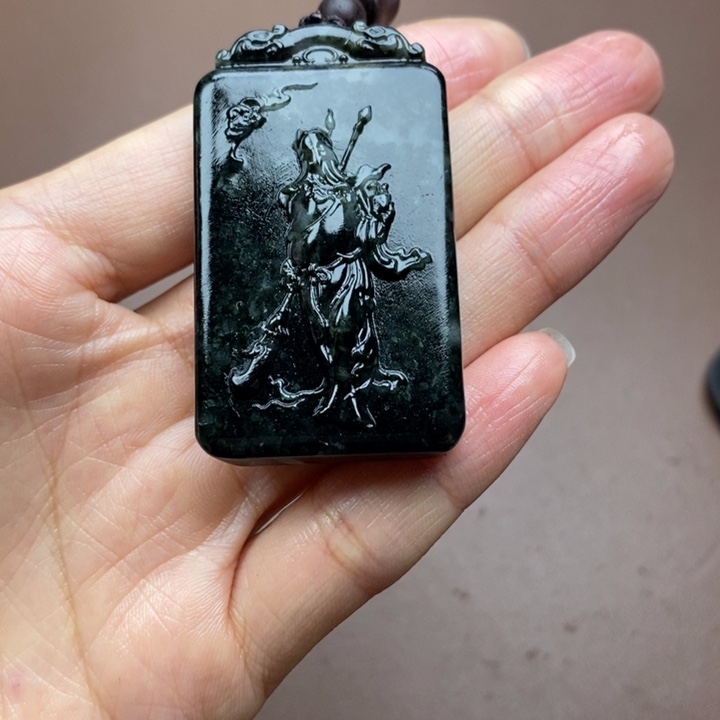 独山玉未镶嵌颈饰