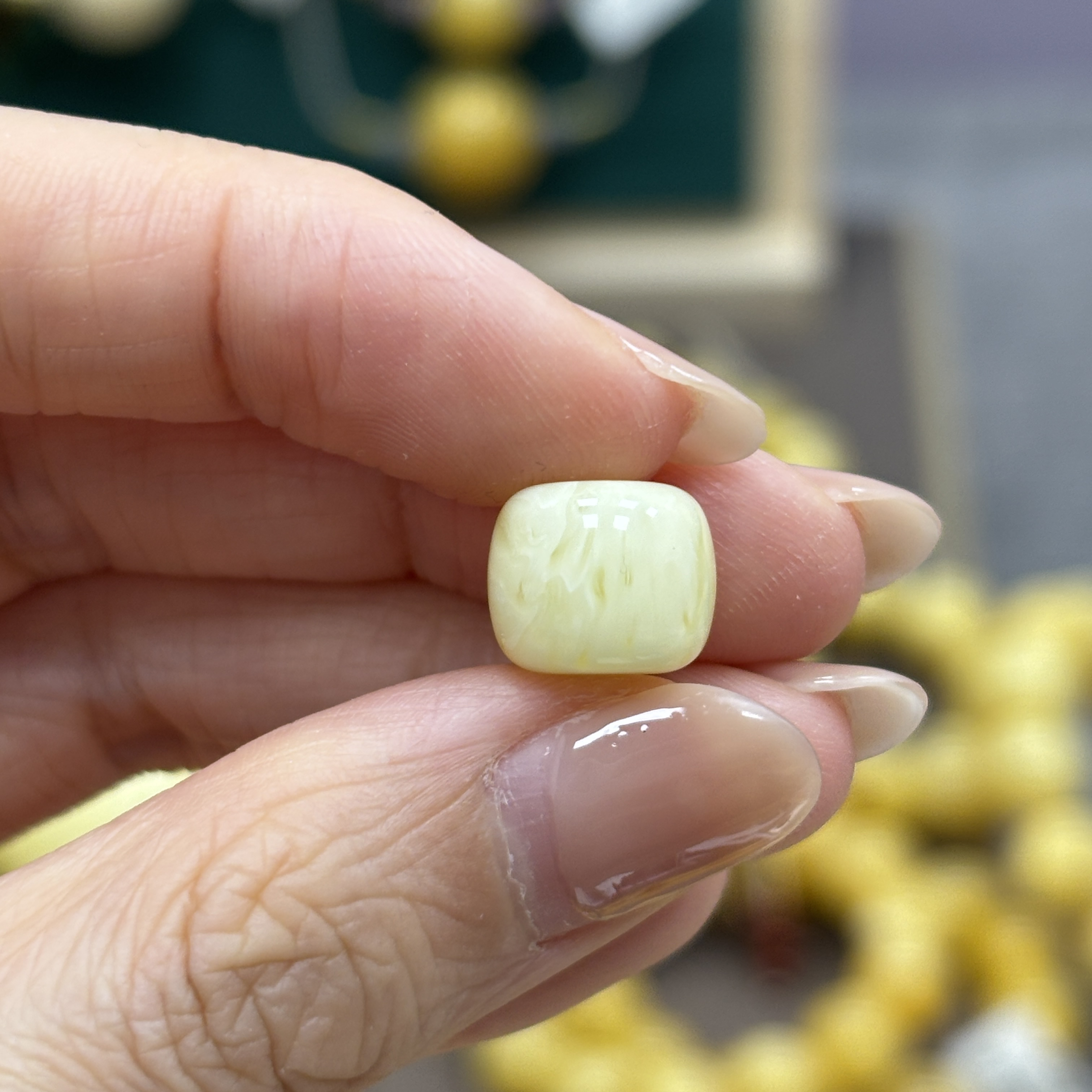 10.8*9.0mm 小妖珠宝天然原矿琥珀蜜蜡