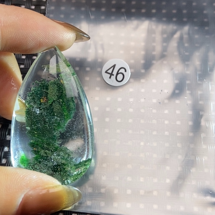 C***u颈饰未镶嵌水晶水晶