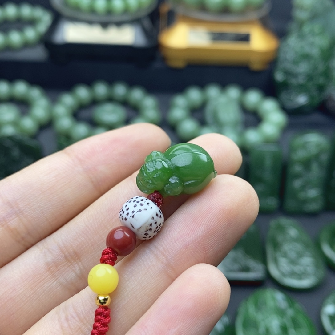 和田玉（碧玉）未镶嵌挂件