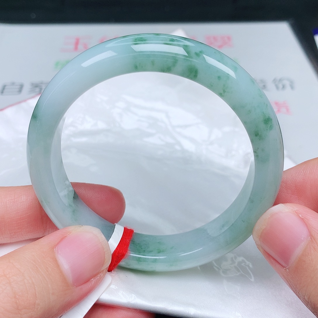 未镶嵌手镯翡翠天然翡翠手镯