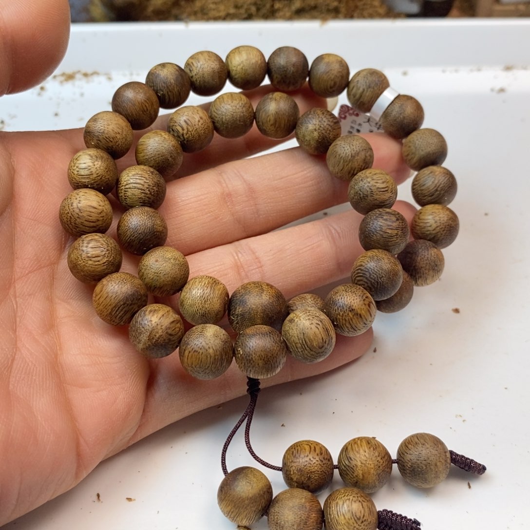 沉香手串乌身规格1.1-17双圈