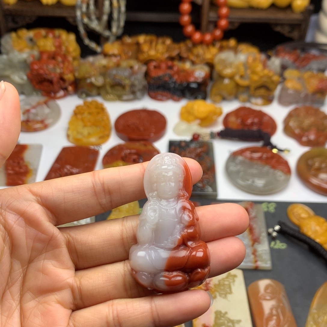 石英质玉（黄龙玉）挂件未镶嵌