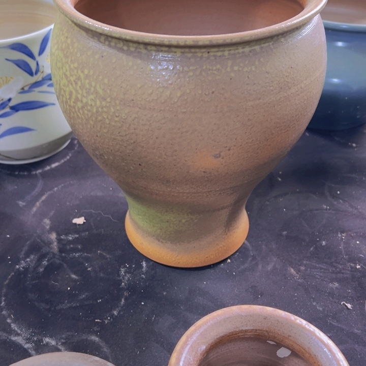 景德镇陶瓷手工制作?**?