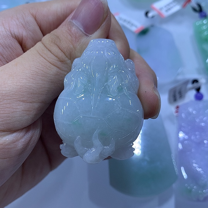 翡翠未镶嵌颈饰天然翡翠A货吊坠