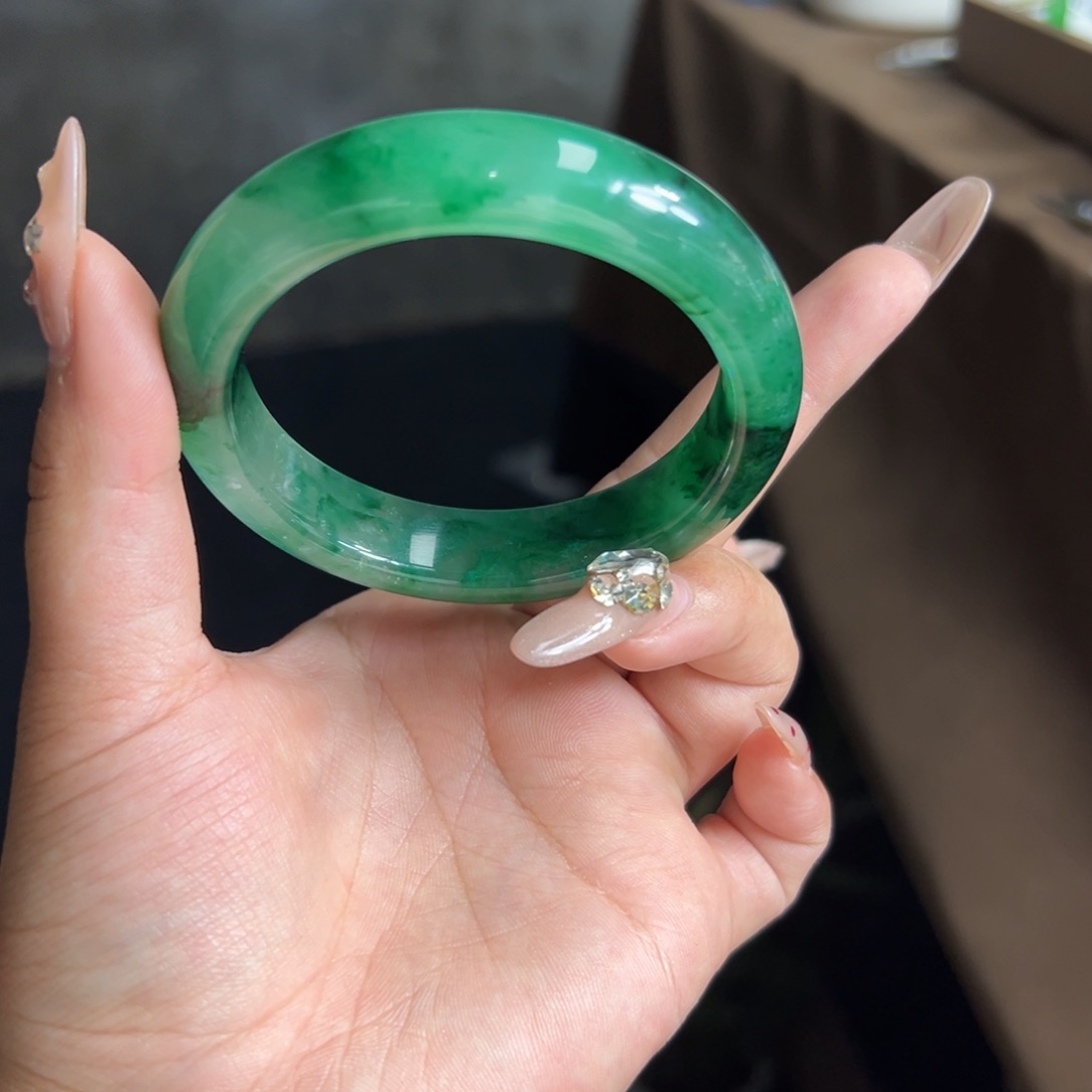 石英质玉手镯未镶嵌来****我