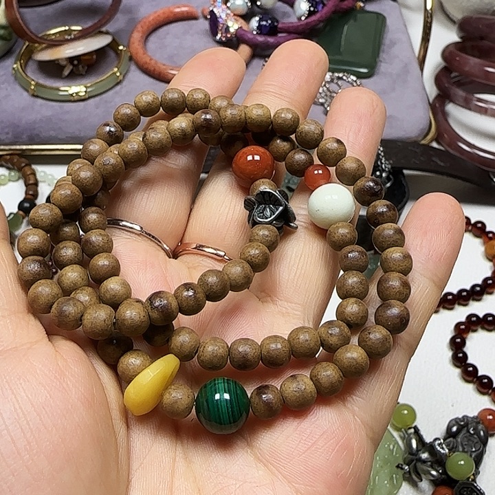 淡***生和田玉未镶嵌手链